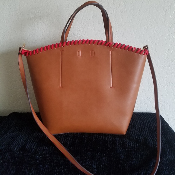 Steve Madden Handbags - Steve Madden Leather Tan Tote Crossbody